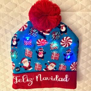 New LED Christmas Beanie With Pom Pom And 3 Flashing Modes